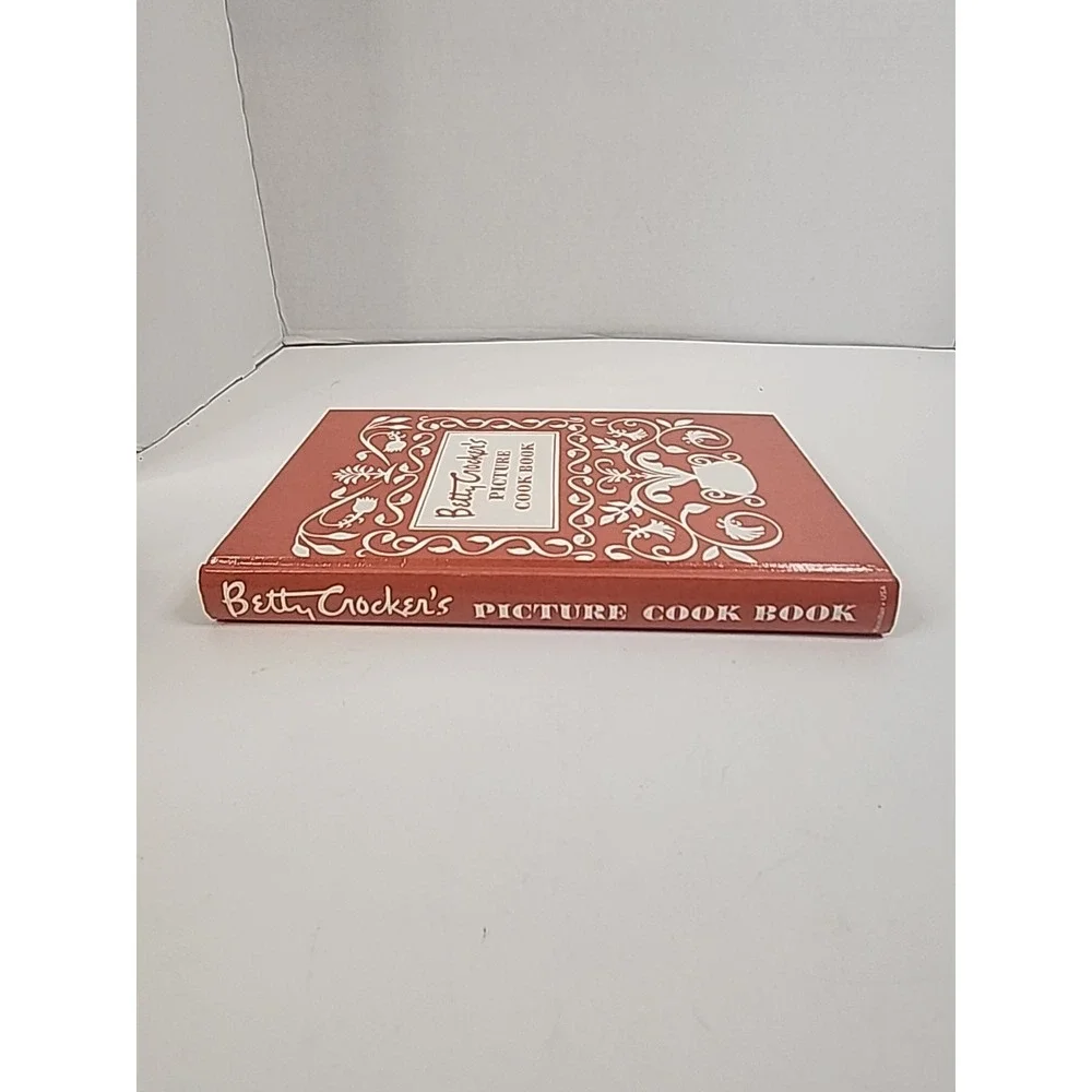 Vintage Betty Crocker's Picture Cook Book 1998 Reprint 1950 Cookery Hardcover